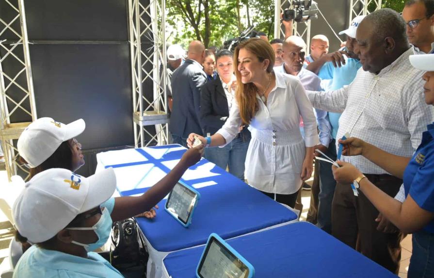 Carolina Mejía sacó 1,122 votos durante la convención.