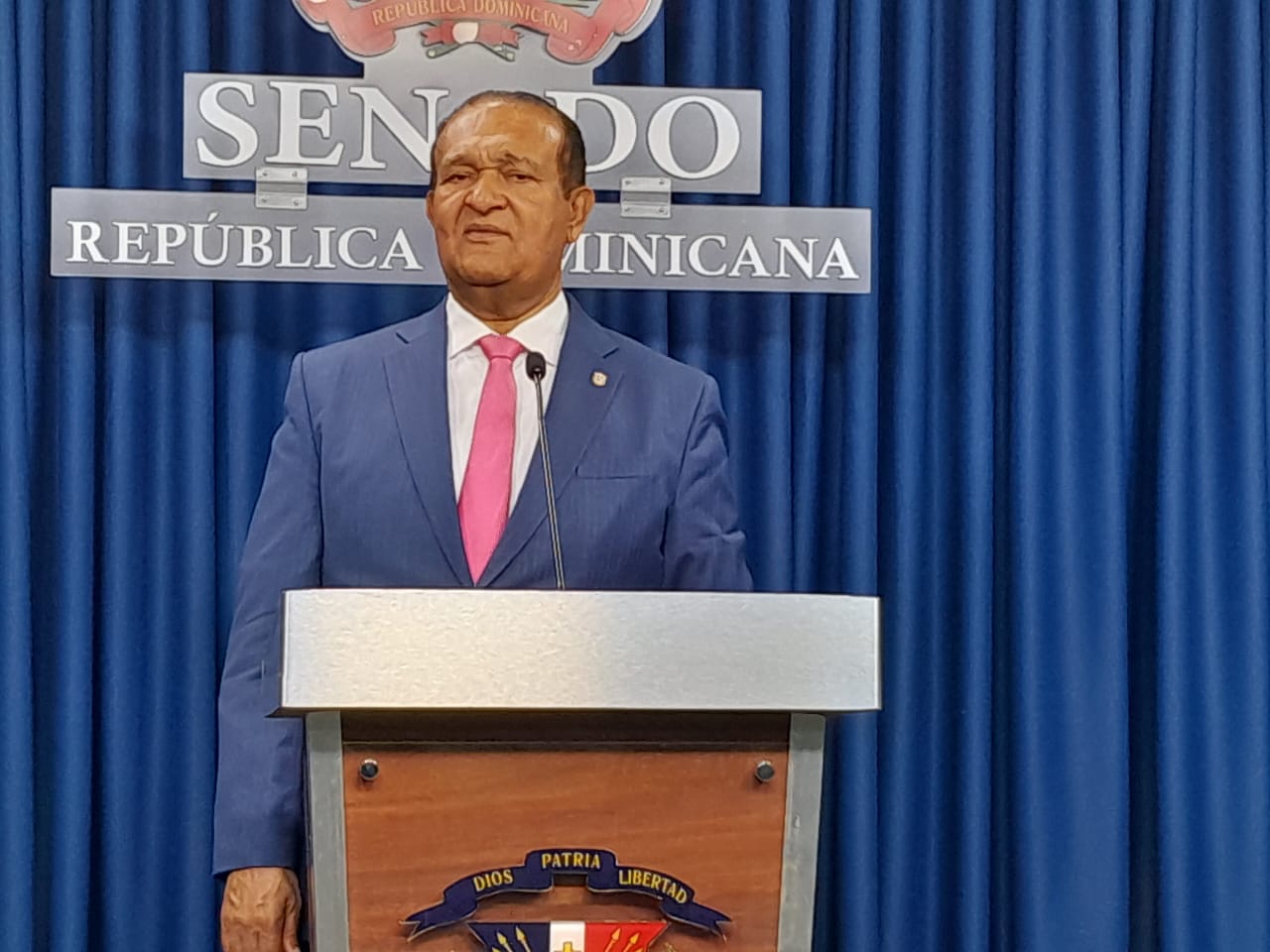 Santo Domingo.- El senador y empresario, Antonio Marte, sugirió este miércoles realizar prueba de drogas a choferes del transporte público y carga, para evitar accidentes como el ocurrido la madrugada del sábado al domingo en Azua, en el que seis personas murieron y 31 resultaron heridos.