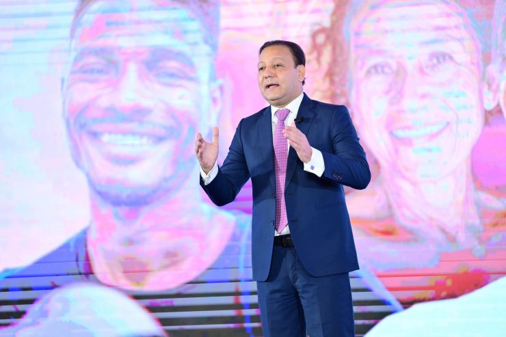 Abel Martínez rechaza fusión de ministerios y plantea alternativas para fortalecer la educación