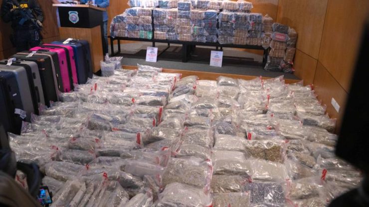 Detienen a siete canadienses con marihuana en el Aeropuerto de La Romana
