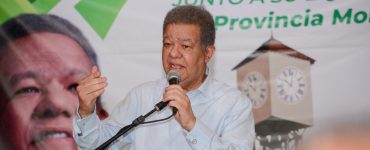 Leonel Fernández promete control fronterizo y critica gestión del PRM