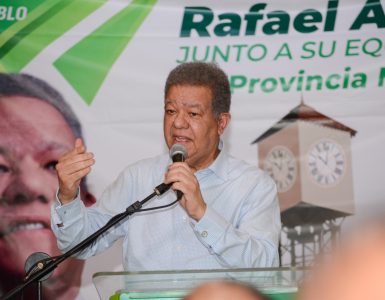 Leonel Fernández promete control fronterizo y critica gestión del PRM