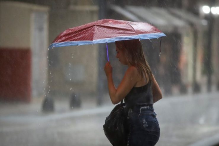 Clima nublado y lluvias dispersas en Santo Domingo para este lunes