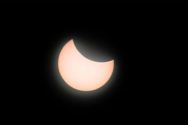 Eclipse solar parcial deslumbró este sábado en varias regiones del mundo