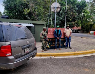 Arrestan a dos hombres con cigarrillos de contrabando en Santiago Rodríguez y Dajabón