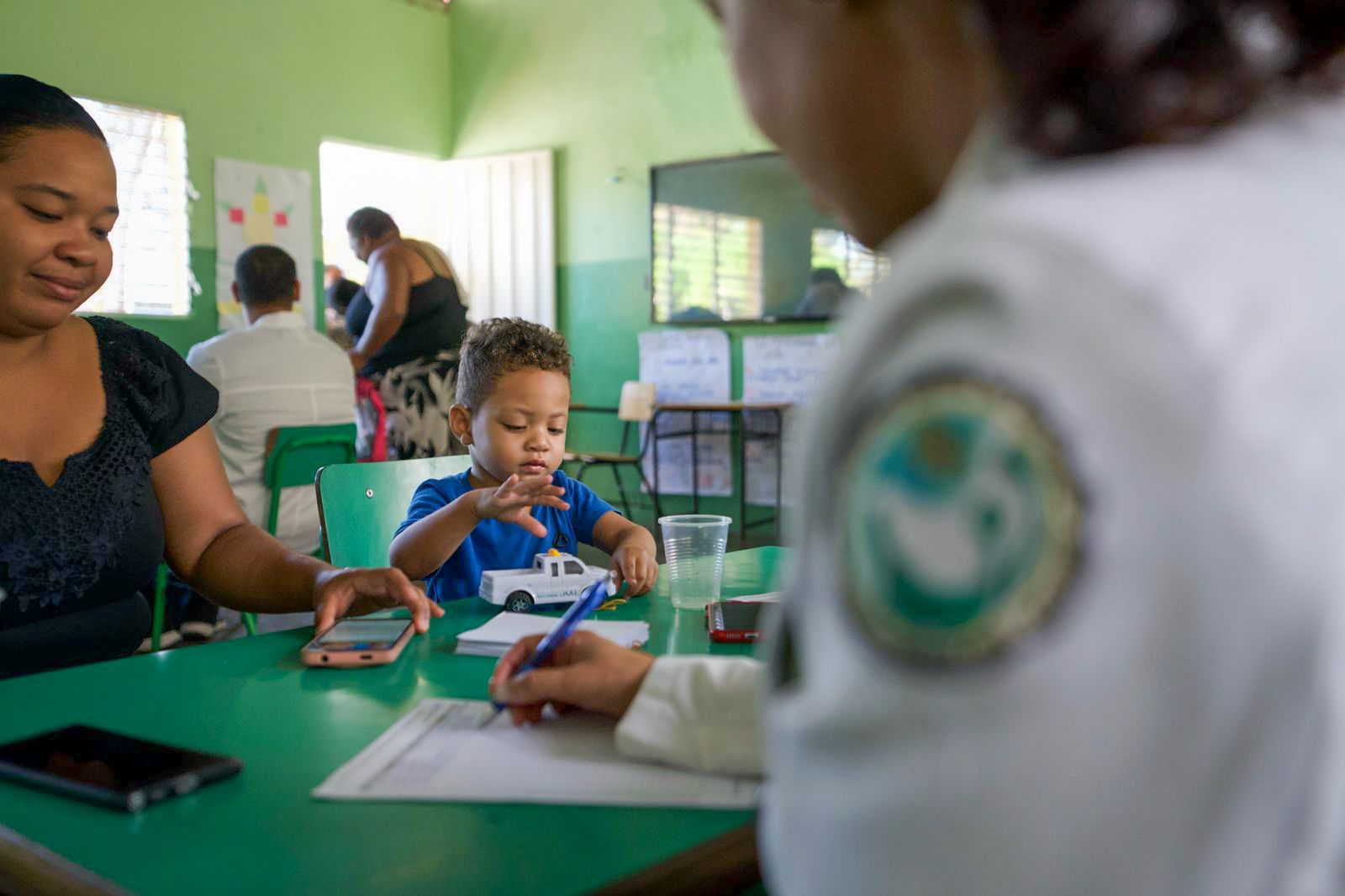 Operativo médico y cívico del MIDE beneficia a miles en Barahona